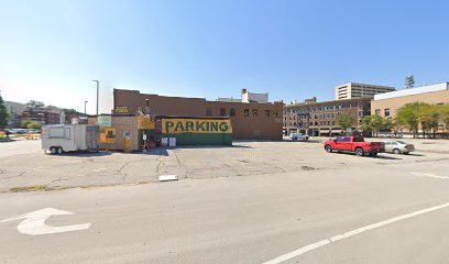 1708 Jackson St Parking