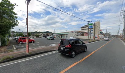 ファミリーマート 飯塚川津店