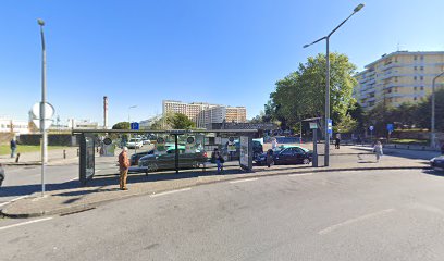 Praça de Táxis - HUC