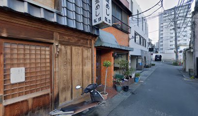 山田理髪店