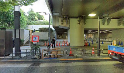 ハローサイクリング 東京都第二本庁舎１階