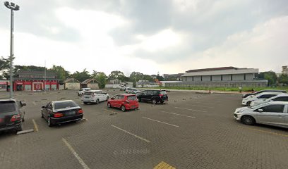Kiara Artha Parking Lot