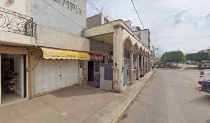 Botanas, cueritos y queso de puerco