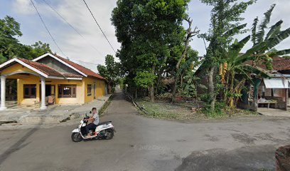 Pengrajin Bubut Kayu RAKIMAN