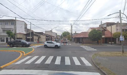 UÑAS ESCULPIDAS Y MÁS...