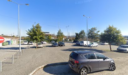 [P] Parque de Estacionamento