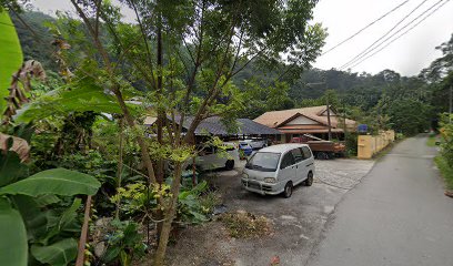 Kak Izan (Kuih Muih & Nasi Lemak)