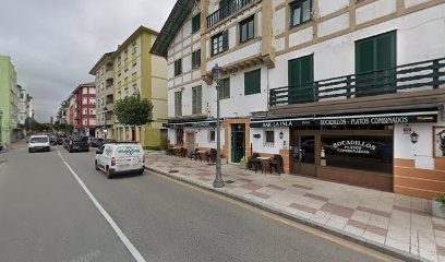 Imagen del negocio Las Zapatillas Rojas en Navia, Asturias