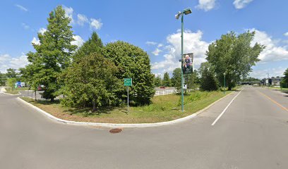 Du Plan-Bouchard / Devant le parc de Blainville