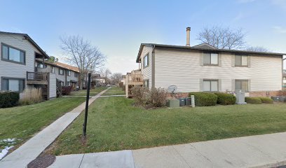 1042 W Oakley Dr N apt 103, Westmont, IL 60559