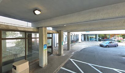 5960 University Ave Garage