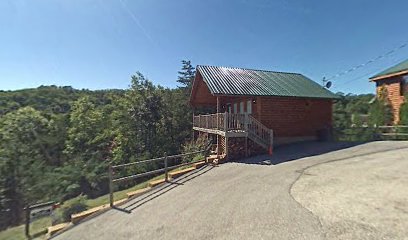 Green Bear Retreat - Mountain Cabin Vacation