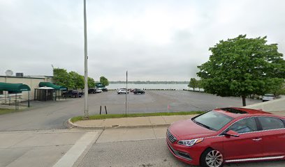 parking lot-Voyageur
