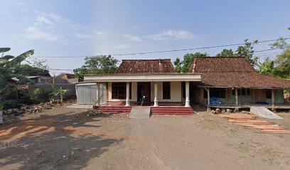 RUMAH RT 04 RW 01