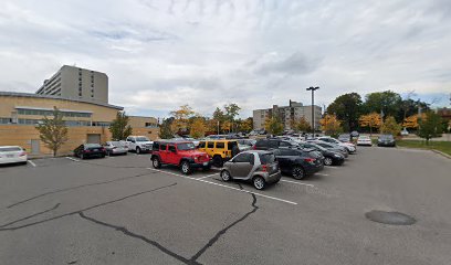 100-124 William St E Parking