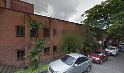 Centro Médico Imbanaco | Parqueadero