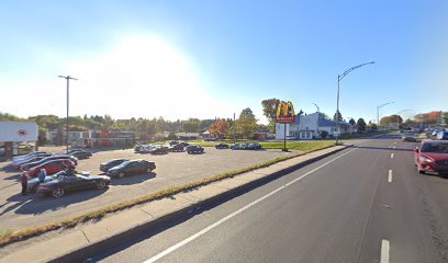 Place de la Colline (boul. Ste-Geneviève)