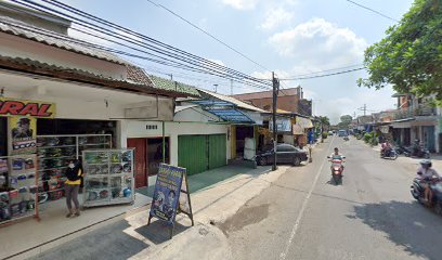 Chimol/chireng si nyonya kecil khas bandung cabang wates