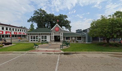 Blond Genius boutique - Okoboji