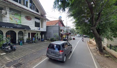 Dokter Gigi Budi Purnama