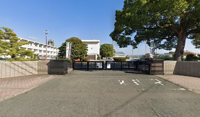 佐賀県立香楠中学校