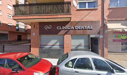 Clínicas Dentales RM en Ávila