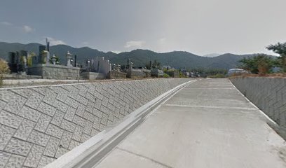 牛奥共同墓地