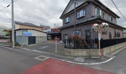 （有）牧野瓦店