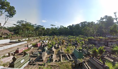 Pemakaman Desa Ngampel