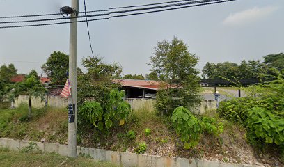 Kedai besi masjid James kampung binjal utan aji