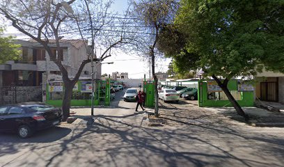 Playa de estacionamiento Vea