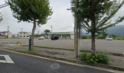 ファミリーマート 亀岡河原町店