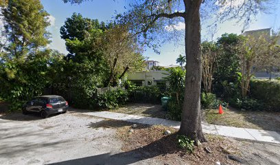 Coral Gables Historic One Bedroom, Gated Tropical Garden