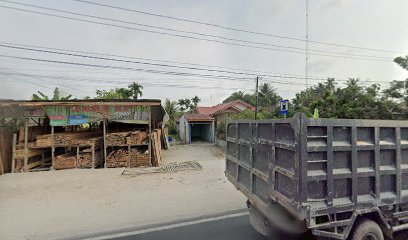 Menjual kayu kelapa