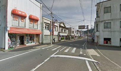 矢内セトモノ店