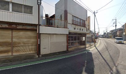 四ツ目屋セトモノ店