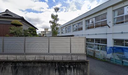 香芝市立志都美小学校