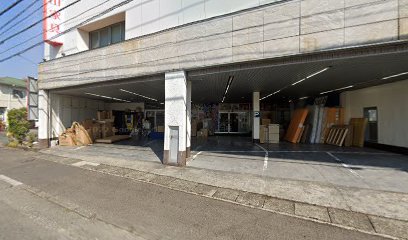 （株）内山家具店 日向店