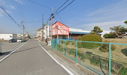 バストラール駐車場