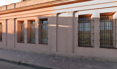 Tríptico y los bustos del Colegio del Uruguay “J. J. de Urquiza”.