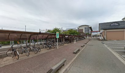 美川駅日本海広場自転車駐車場