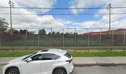 Parc Saint-Benoît-tennis court