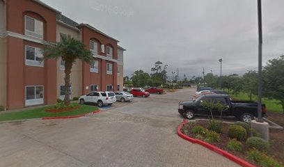 15822 East Freeway Parking