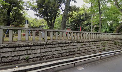 氷川神社境内遊び場