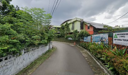 Lapangan Parkiran SMA Rimba