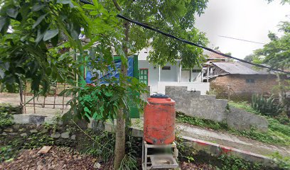 Makam Keluarga Idi Riatna