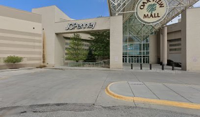 Oakview Mall (South Side Parking Lot)