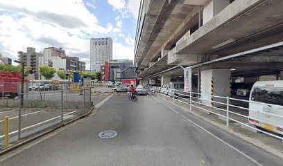 小倉エキナカひまわりプラザ駐車場