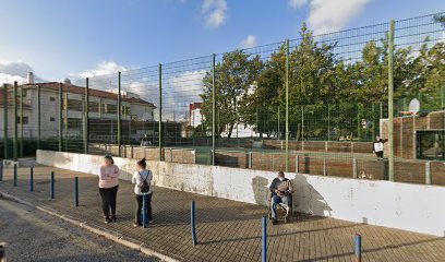 Campo de basquetebol e futebol