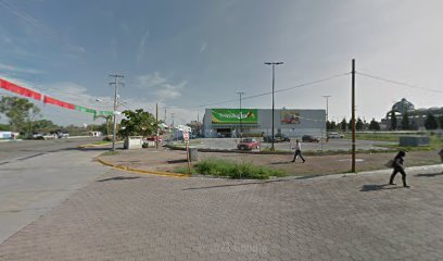 Mi Bodega Aurrerá Parking Lot